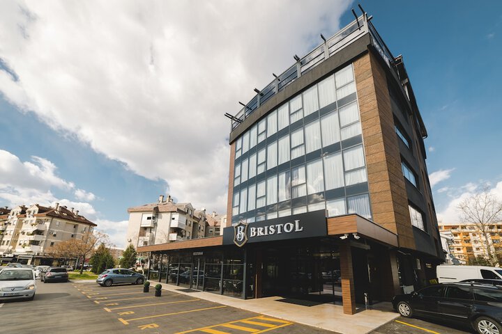 Hotel 87 of 93