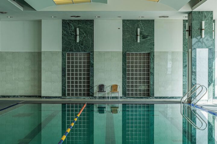 Pool Hotel