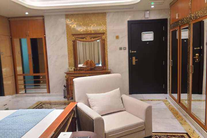 Room 40 of 65