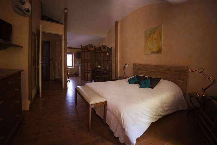 Room 5 of 39