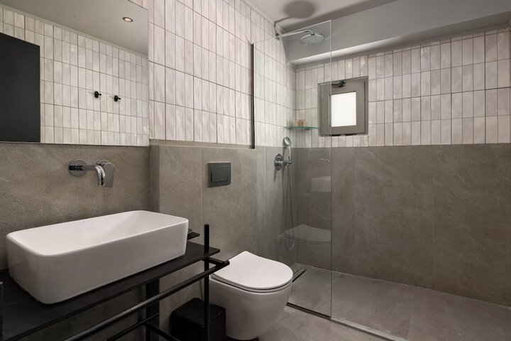 Room 15 of 21