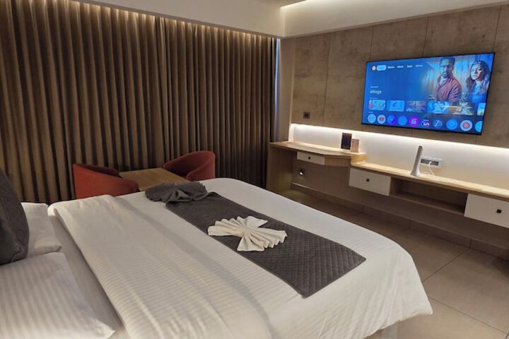 Room 25 of 87