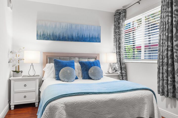 Room 25 of 120