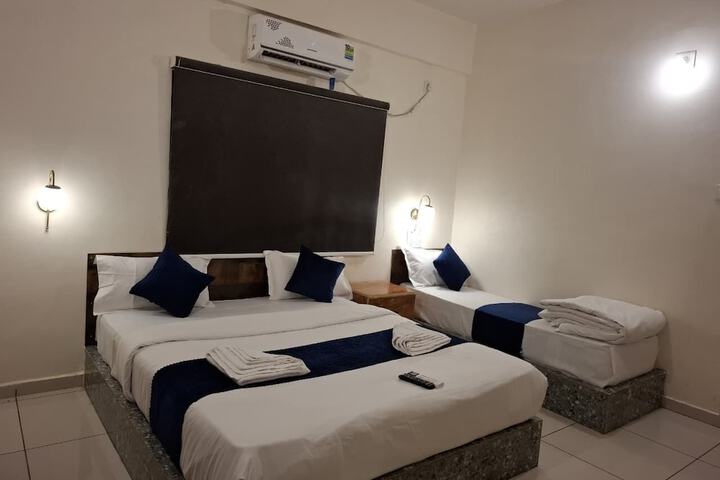 Room 7 of 27