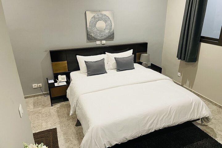 Room 28 of 42