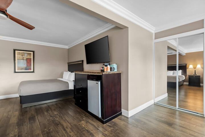 Room 48 of 64