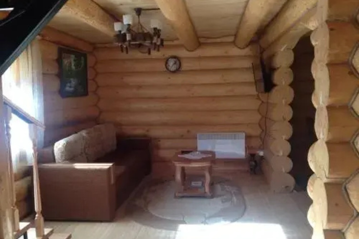 Room 7 of 14