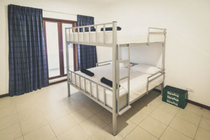 Room 28 of 33