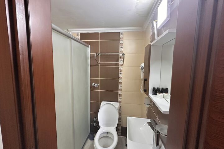 Room 155 of 171