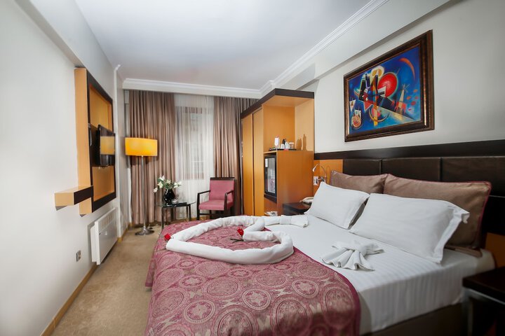 Room 3 of 30