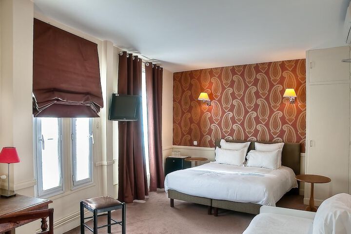 Room 26 of 40