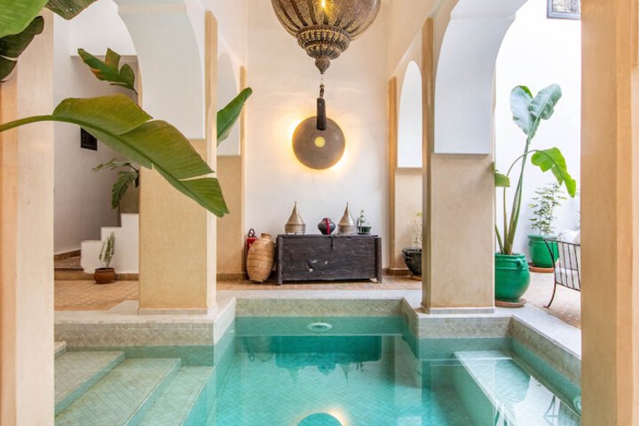 Pool Hotel