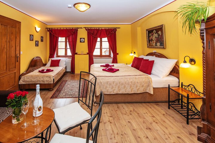 Room 10 of 51