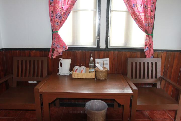 Room 10 of 117