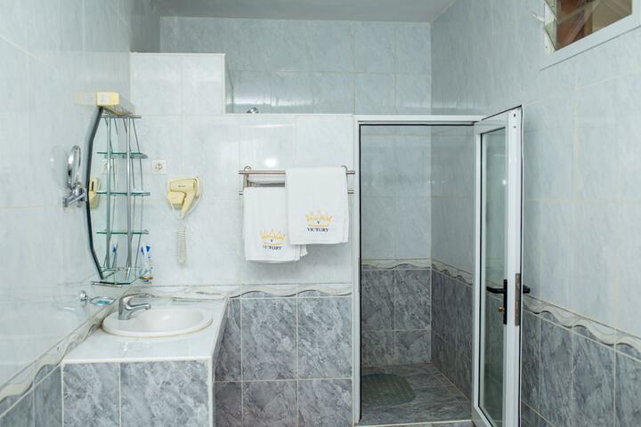 Room 15 of 50
