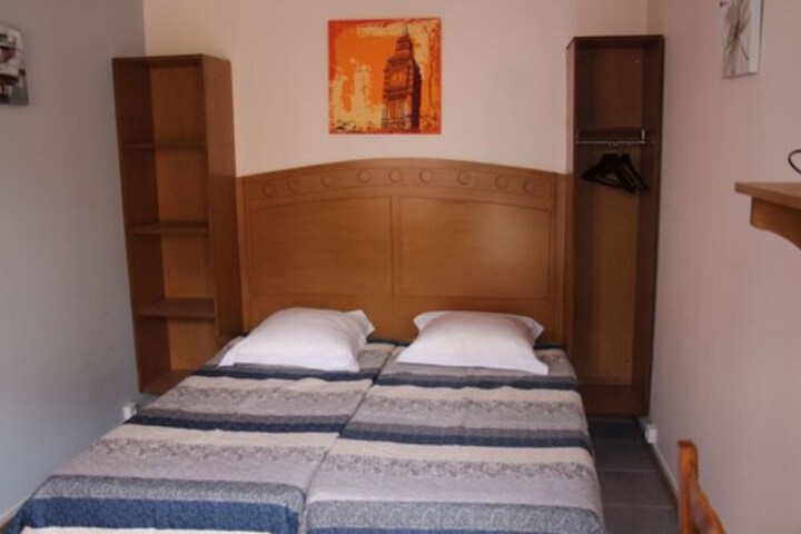Room 20 of 64