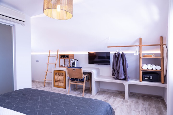 Room 18 of 87