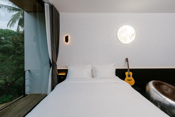 Room 18 of 85