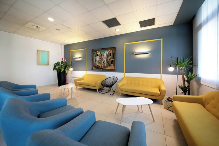 Guest Lobby