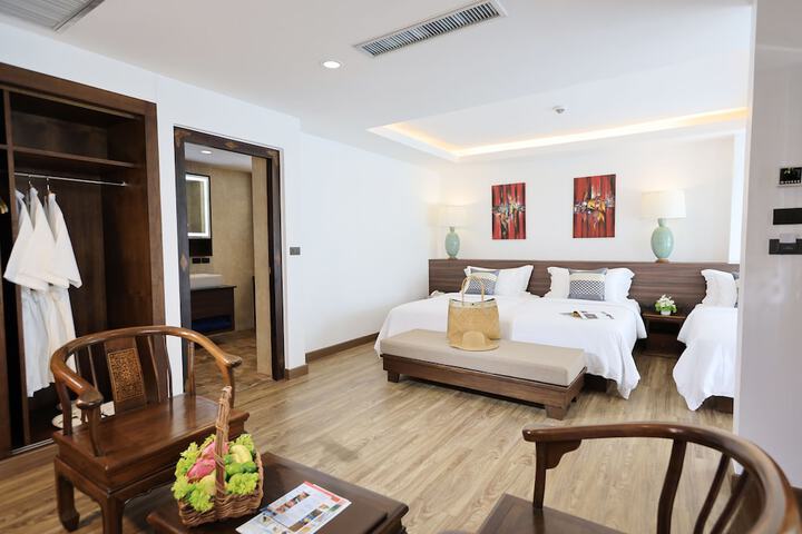 Room 7 of 34