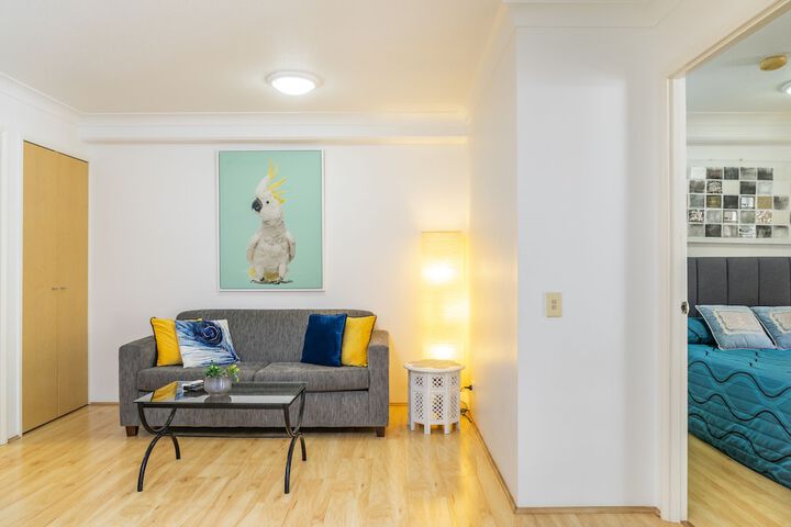 Room 10 of 37