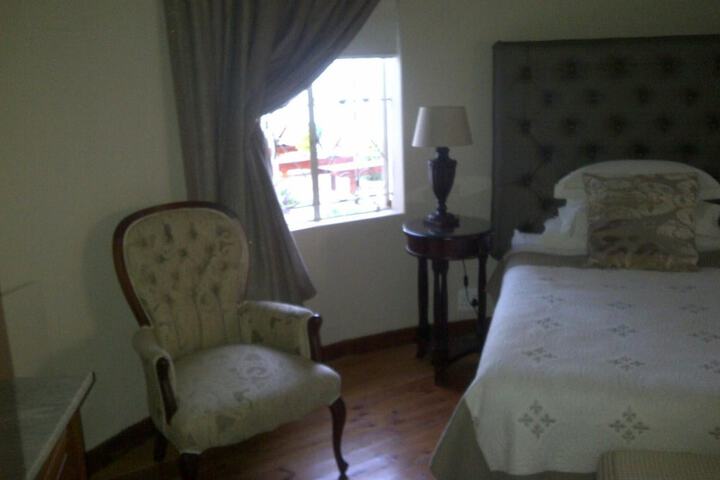 Room 14 of 66