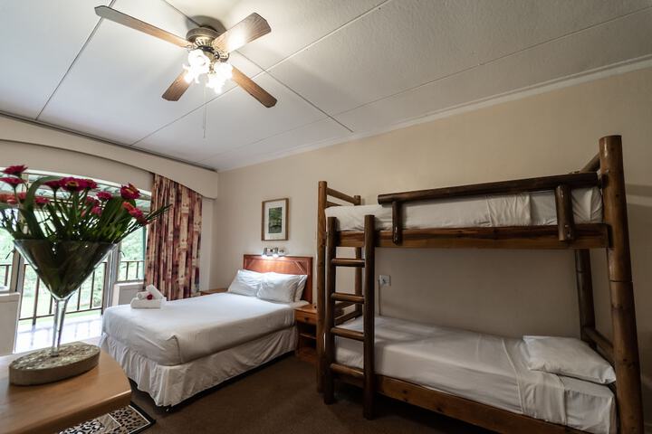 Room 26 of 138