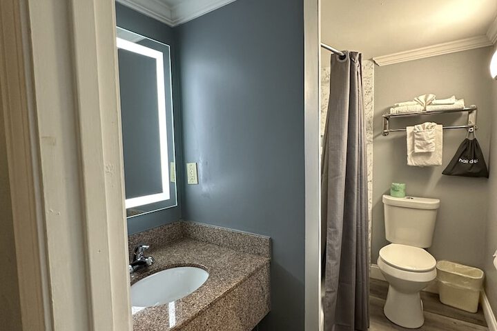 Room 70 of 101