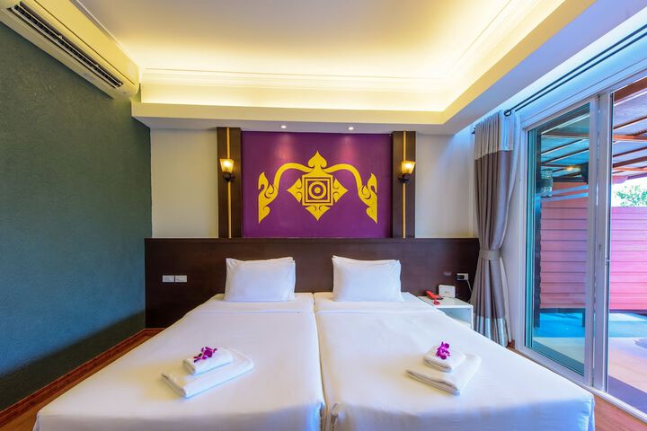 Room 10 of 72