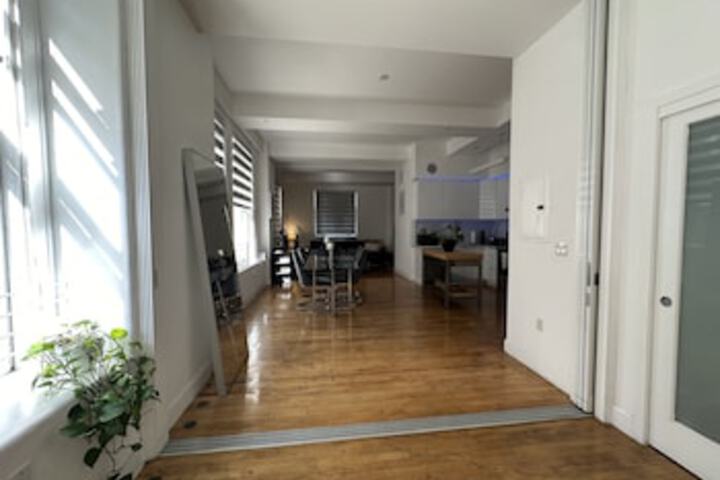 Room 193 of 516