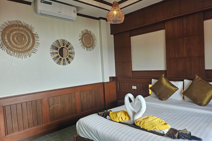 Room 99 of 128