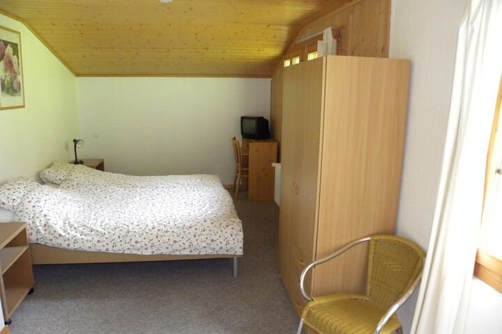 Room 20 of 64