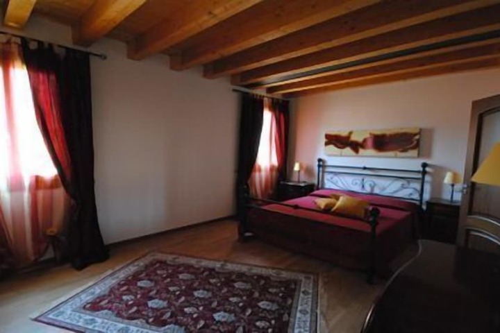Room 3 of 30