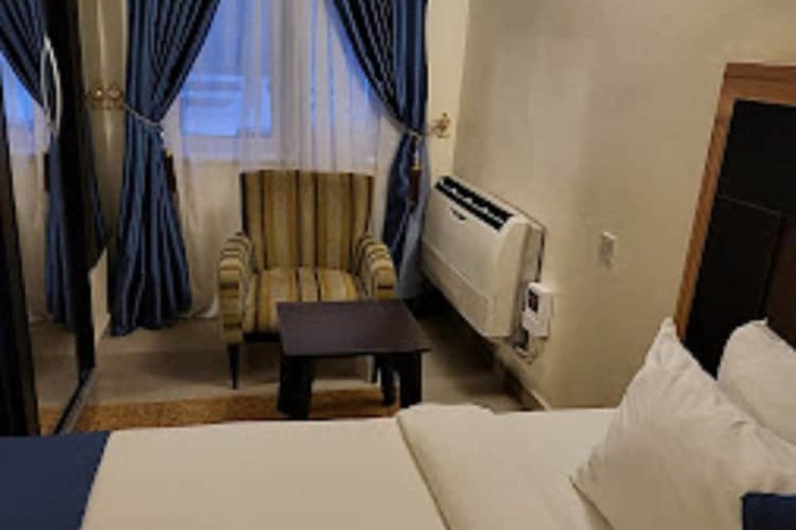 Room 7 of 21