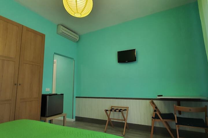 Room 13 of 67