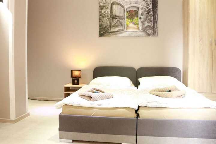 Room 8 of 36