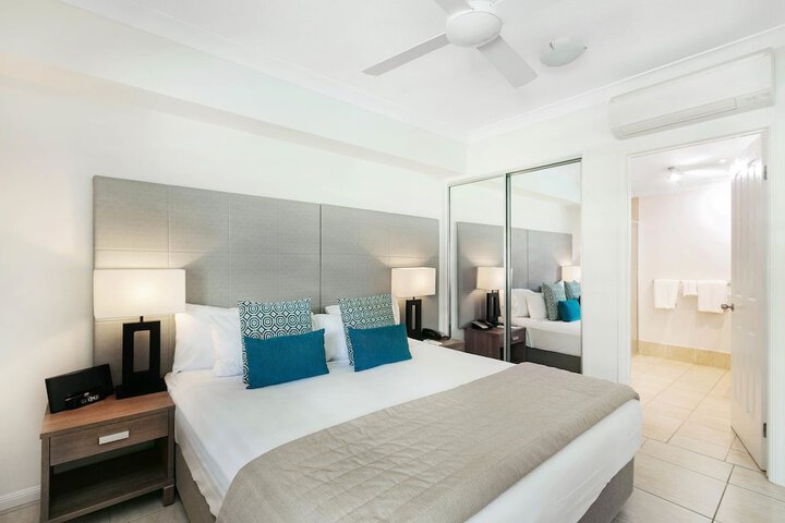 Room 4 of 70