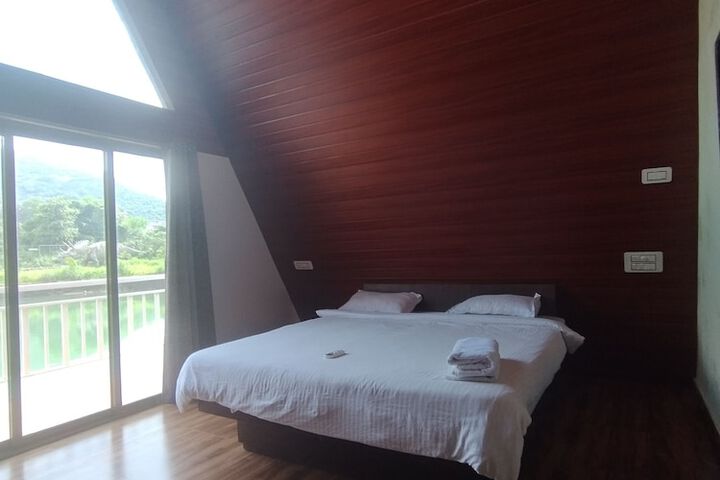 Room 7 of 20