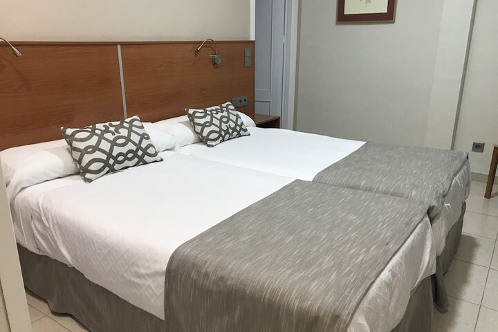 Room 5 of 56