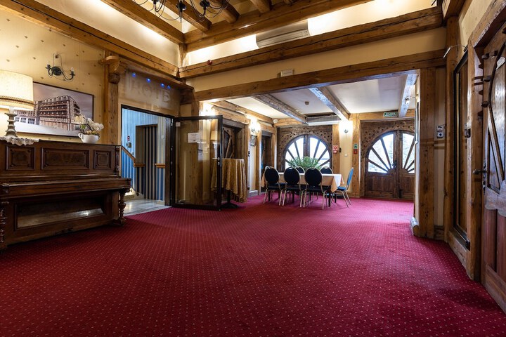 Hotel 52 of 52