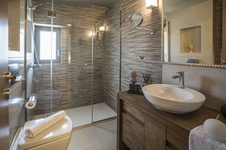 AA LUXURY VILLAS