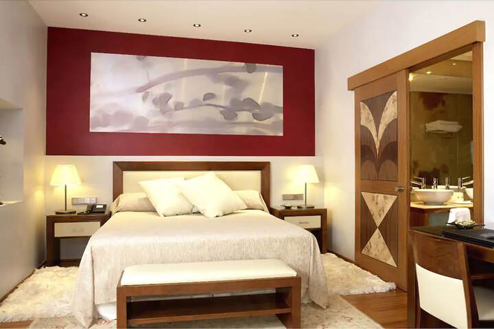 Room 25 of 146