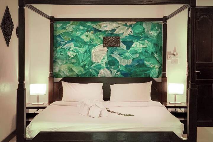 Room 26 of 83