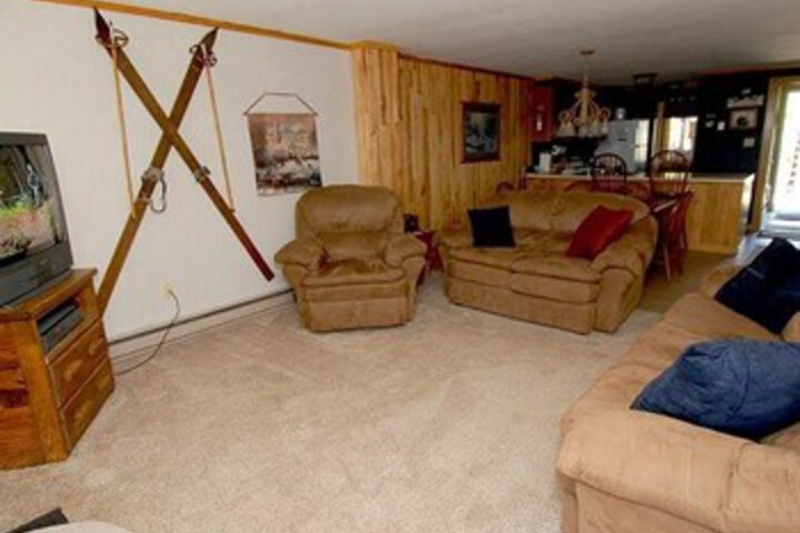 Room 11 of 24