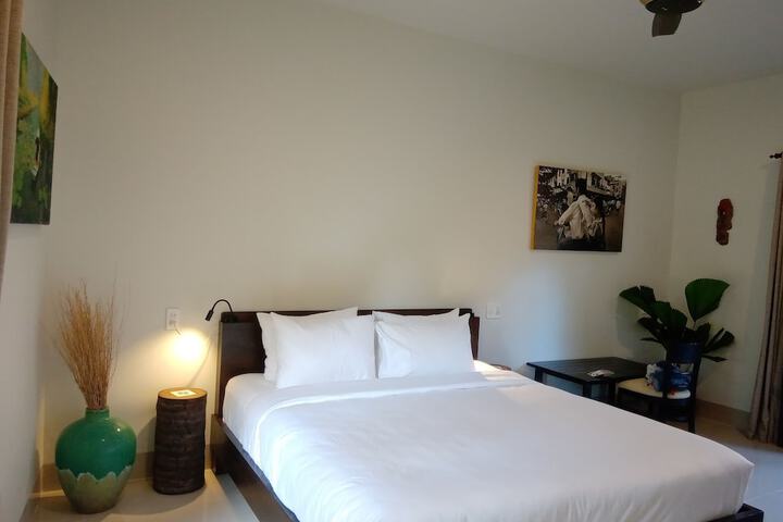 Room 44 of 178