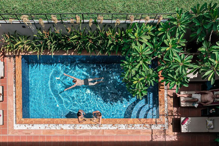 Pool 21 of 35
