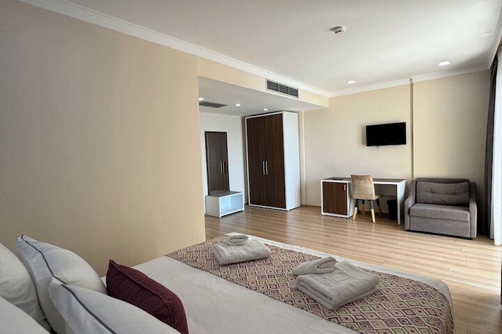 Room 78 of 191