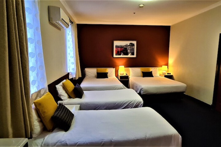 Room 27 of 51