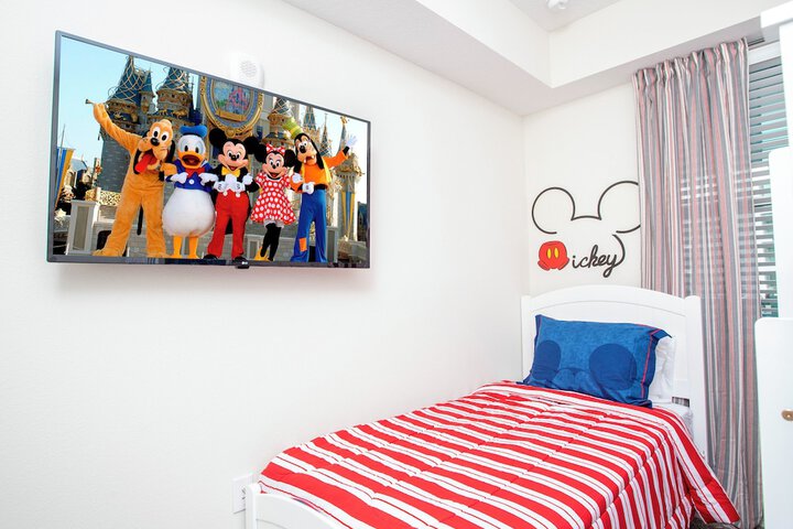 Room 25 of 48