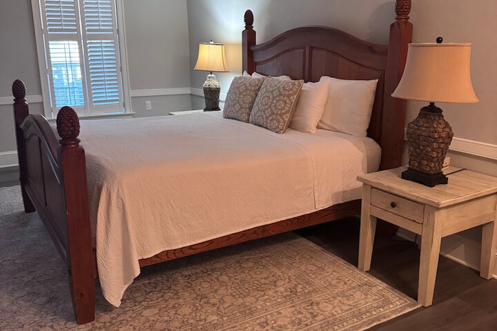 Room 115 of 190